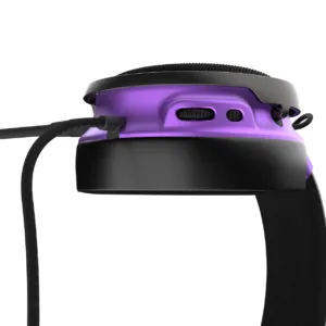 Геймърски слушалки Dark Project Sono Wired Black/Violet показващи гъвкавостта на кабела