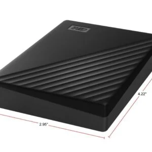 Външен хард диск Western Digital My Passport 5TB 2.5 инча в ръка за размер