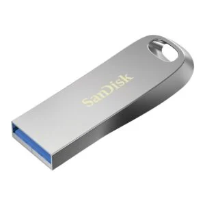 USB памет SanDisk Ultra Luxe 128GB в близък план с акцент върху тънкия дизайн
