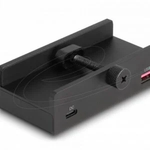 Външен USB Хъб с три порта и два слота за карти в близък план