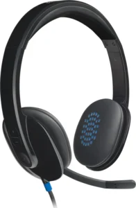 Слушалки с микрофон Logitech H540 снимка отпред с видим микрофон и кабел