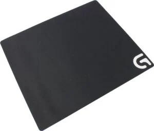 Геймърски пад Logitech G640 V2 Черен продуктова снимка с текстилна повърхност и размери