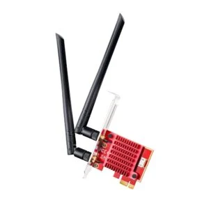 Мрежова карта Cudy WE3000S PCIe 3-бандов с антени на бял фон