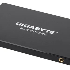 SSD Gigabyte 1TB 2.5" SATA III 7mm детайл на интерфейса SATA
