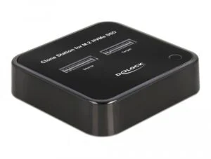 Външна стойка Delock M.2 с два слота за M.2 NVMe PCIe SSD дискове отпред