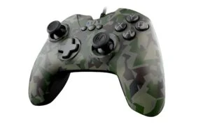 Жичен Геймпад Nacon GC-100XF FOREST основно изображение с видими лоста и бутони