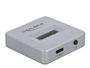 Докинг станция Delock за M.2 NVMe PCIe SSD с USB-C 3.2 Gen 2 преден изглед