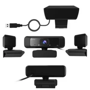 Уеб камера j5create JVCU100 поставена на лаптоп по време на видео разговор
